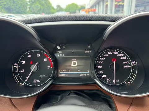 Alfa Romeo Giulia