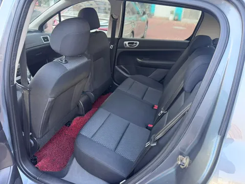 Peugeot 307