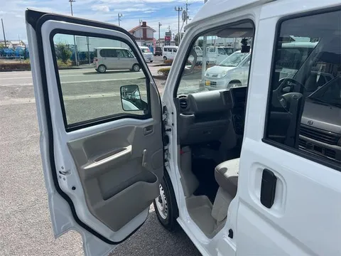 Nissan Clipper