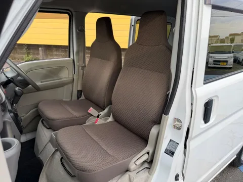 Nissan Clipper
