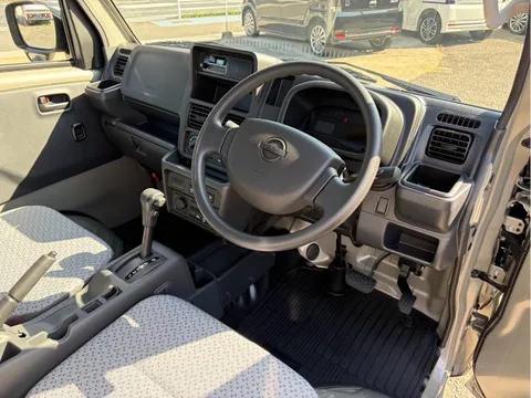 Nissan Clipper Truck