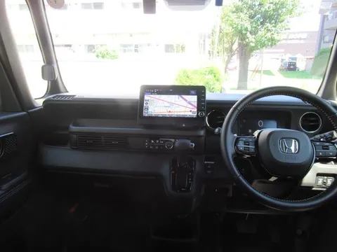 Honda N-BOX Custom