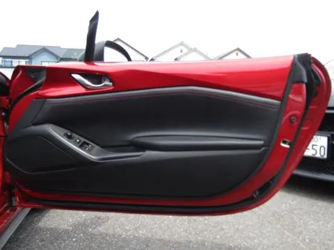 Mazda MX-5 (Roadster)