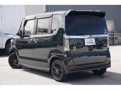 Honda N-BOX Custom