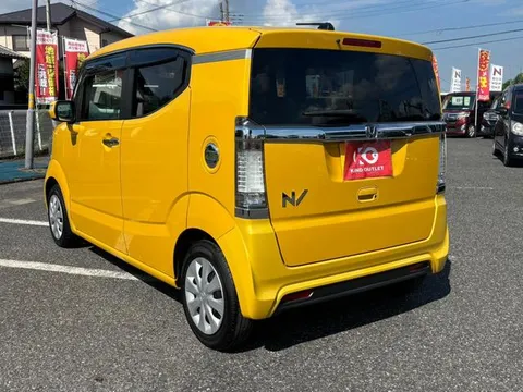 Honda N-BOX Slash