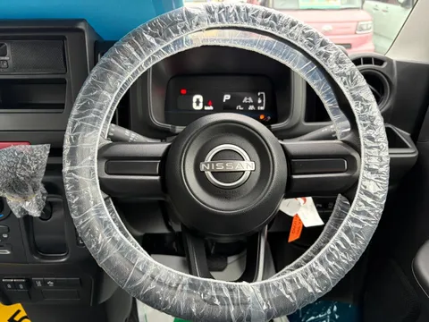 Nissan Clipper Van