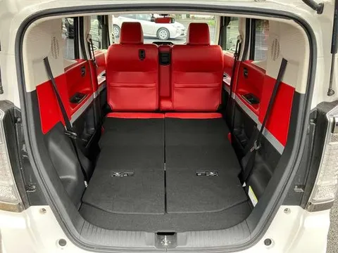 Honda N-BOX Slash