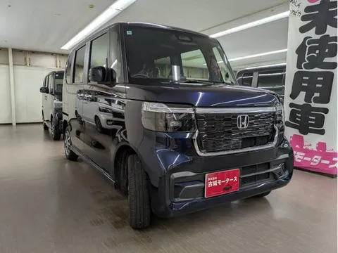 Honda N-BOX Custom