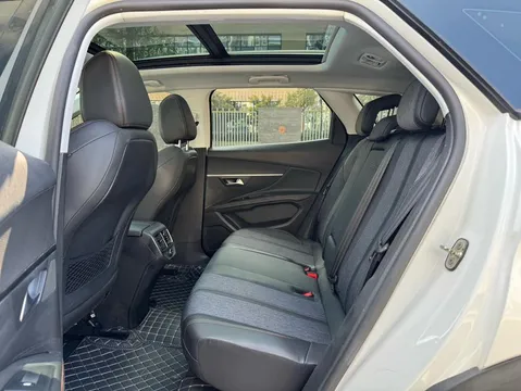 Peugeot 4008