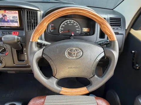 Toyota TownAce Van