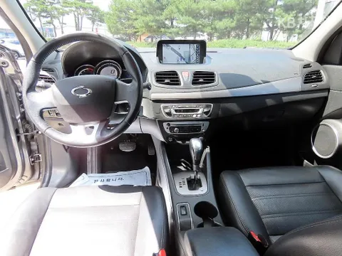 Renault SM3