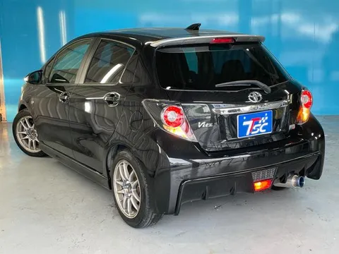 Toyota Yaris (Vitz)