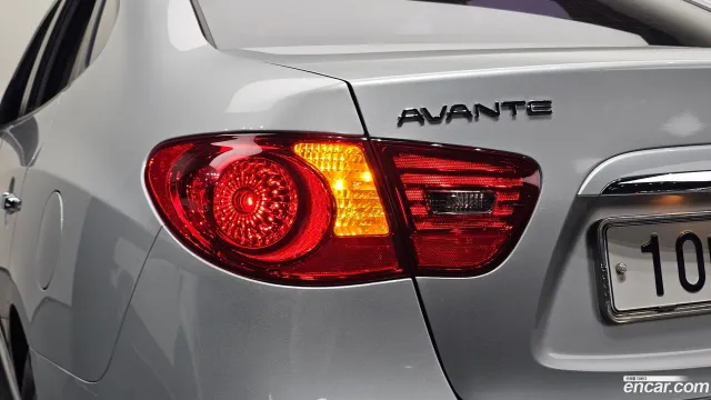 Hyundai Elantra (Avante)