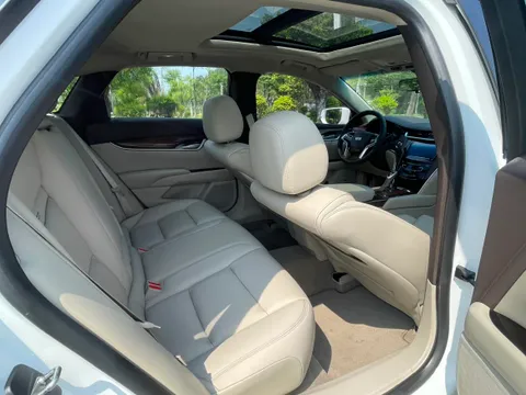 Cadillac XTS