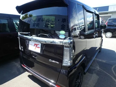 Honda N-BOX Custom