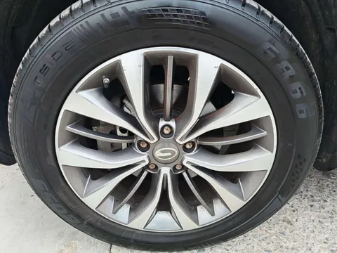 Gac GS8