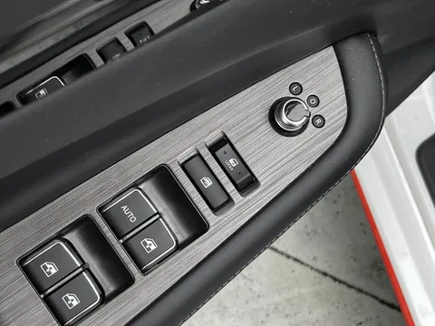 Changan Raeton CC