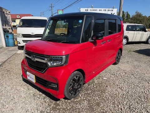Honda N-BOX Custom