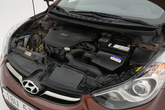 Hyundai Elantra (Avante)