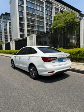 Roewe i5