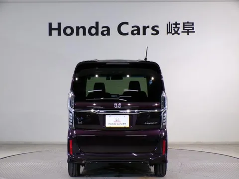 Honda N-BOX Custom