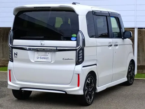 Honda N-BOX Custom