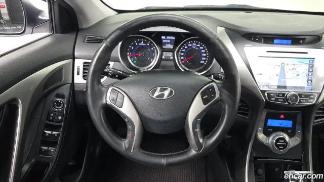 Hyundai Elantra (Avante)
