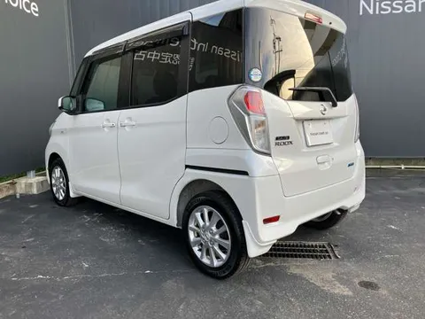 Nissan Dayz Roox