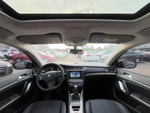 Peugeot 408