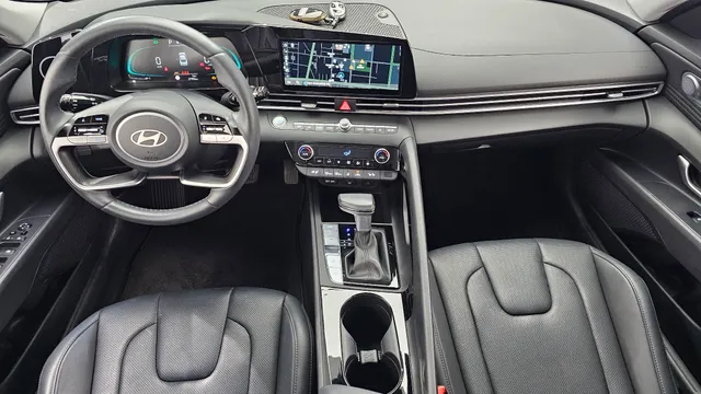 Hyundai Elantra (Avante)