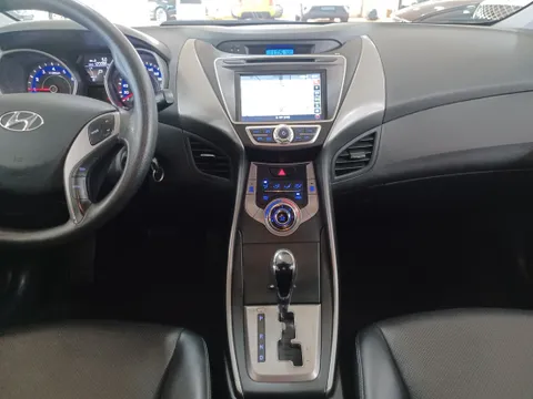 Hyundai Elantra (Avante)