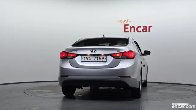 Hyundai Elantra (Avante)
