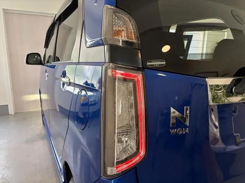 Honda N-WGN Custom