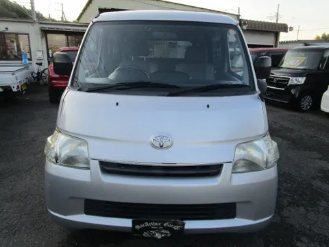 Toyota TownAce Van