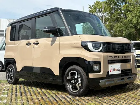 Mitsubishi Delica Mini