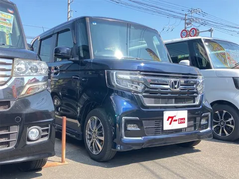 Honda N-BOX Custom