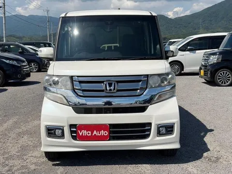 Honda N-BOX Custom