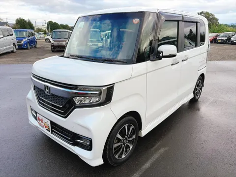 Honda N-BOX Custom