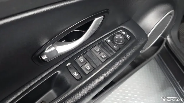 Renault SM3