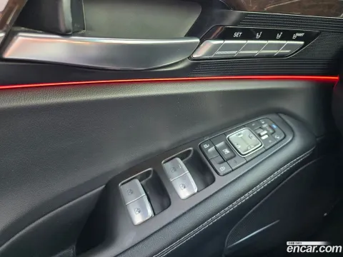Genesis G90 (EQ900)