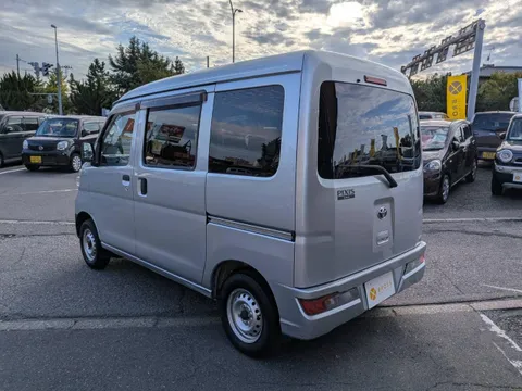 Toyota Pixis Van
