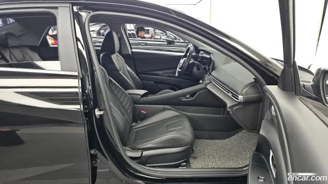 Hyundai Elantra (Avante)