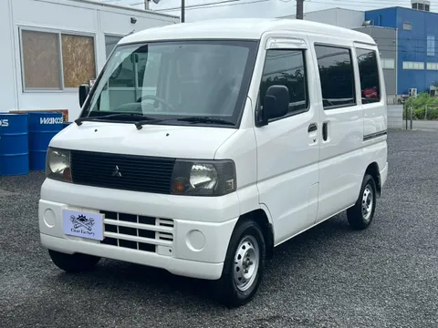 Mitsubishi Minicab Van