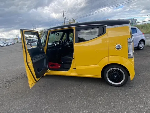 Honda N-BOX Slash
