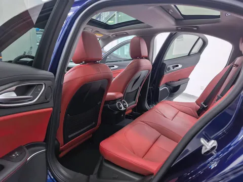 Alfa Romeo Giulia