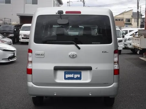 Toyota TownAce Van