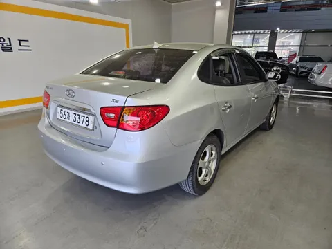 Hyundai Elantra (Avante)