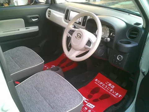 Daihatsu Mira Tocot