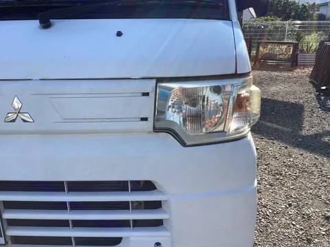 Mitsubishi Minicab Van