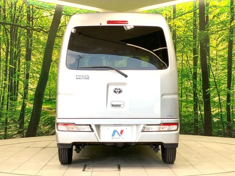 Toyota Pixis Van